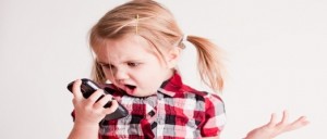De ce nu ar trebui copiii sa foloseasca telefoanele mobile?