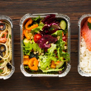 Cum eviți deformarea caserolelor de aluminiu la coaceri repetate?