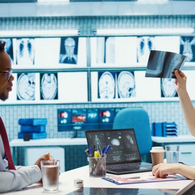 Care este diferența dintre RMN și IRM? Ghid complet pentru pacienți