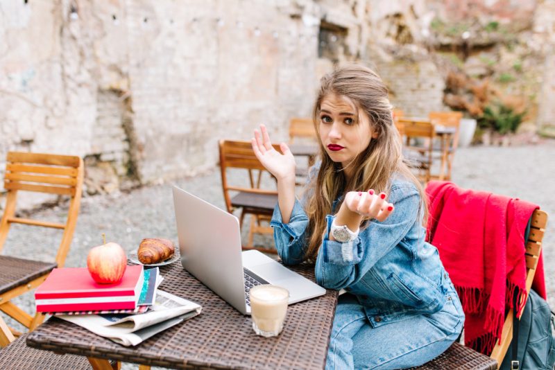 Ce înseamnă să educi piața, nu doar să o convingi?