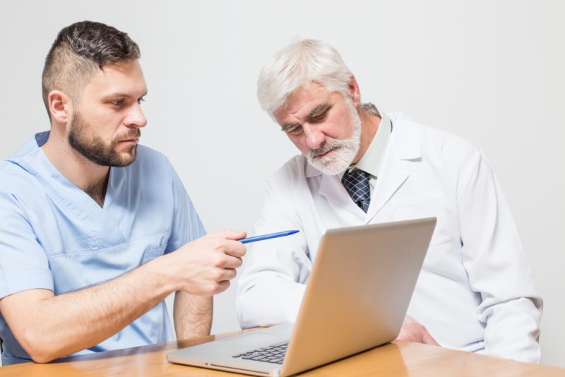 Ce se întâmplă după ce un medic încarcă un caz pe platforma 3DentaSoft